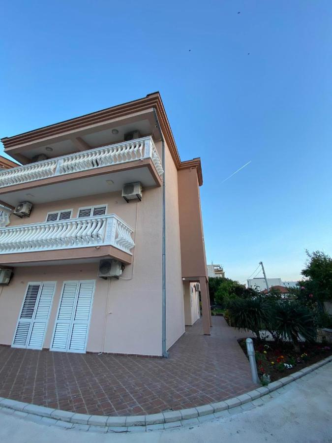 Апартаменти Curani House Улцинь Екстер'єр фото
